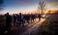 Беженцам попасть в Венгрию стало сложнее