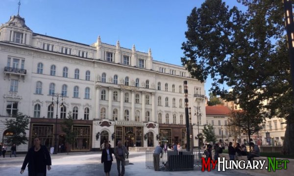 В Будапеште открыта полностью реконструированная площадь Вёрёшмарти