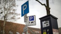 Парковка в Будапеште снова будет в руках местных советов