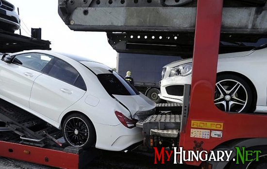 В Венгрии столкнулись автовозы