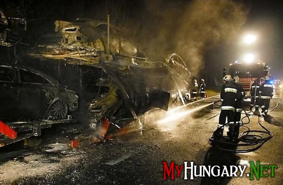 В Венгрии столкнулись автовозы