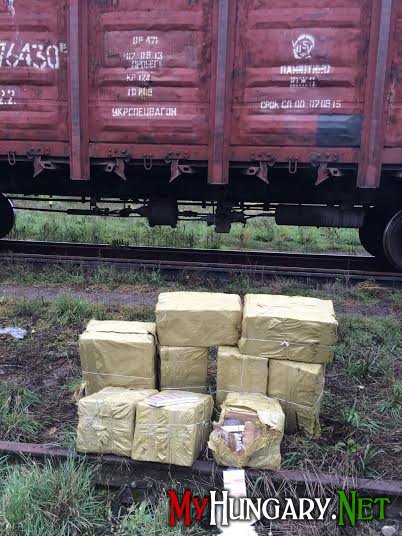 В поезде с лесом, который направлялся в Венгрию, нашли 7,5 тысяч пачек сигарет