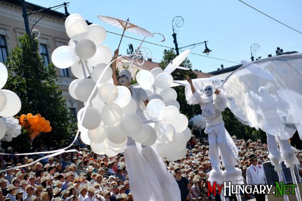 В Дебрецене прошел Цветочный карнавал